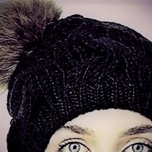 NEW Black BOHO Designer Beanie Faux Fur Pom